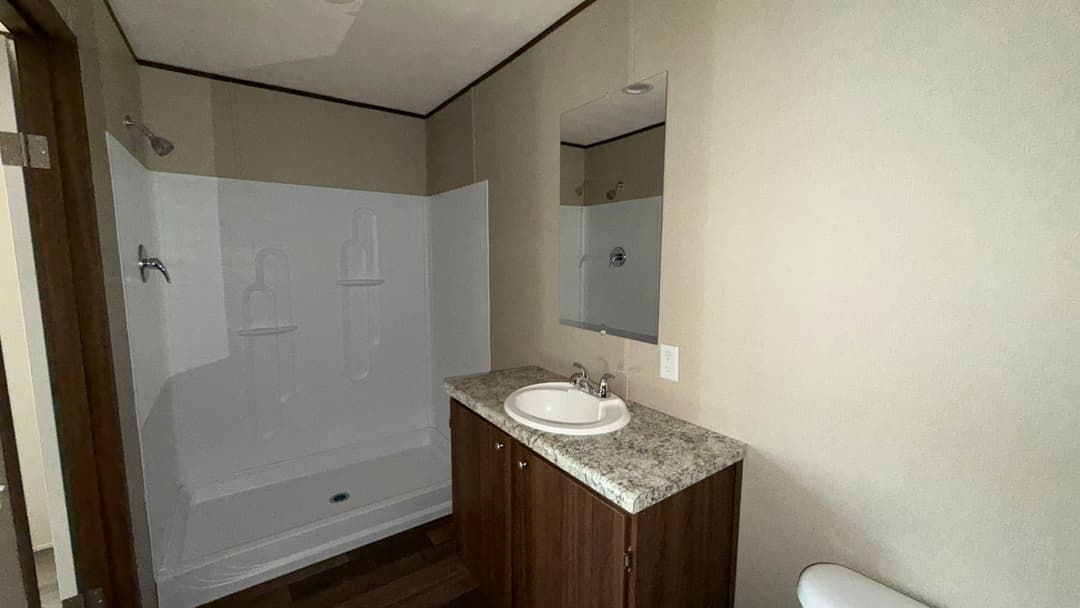 Aspen bathroom home features