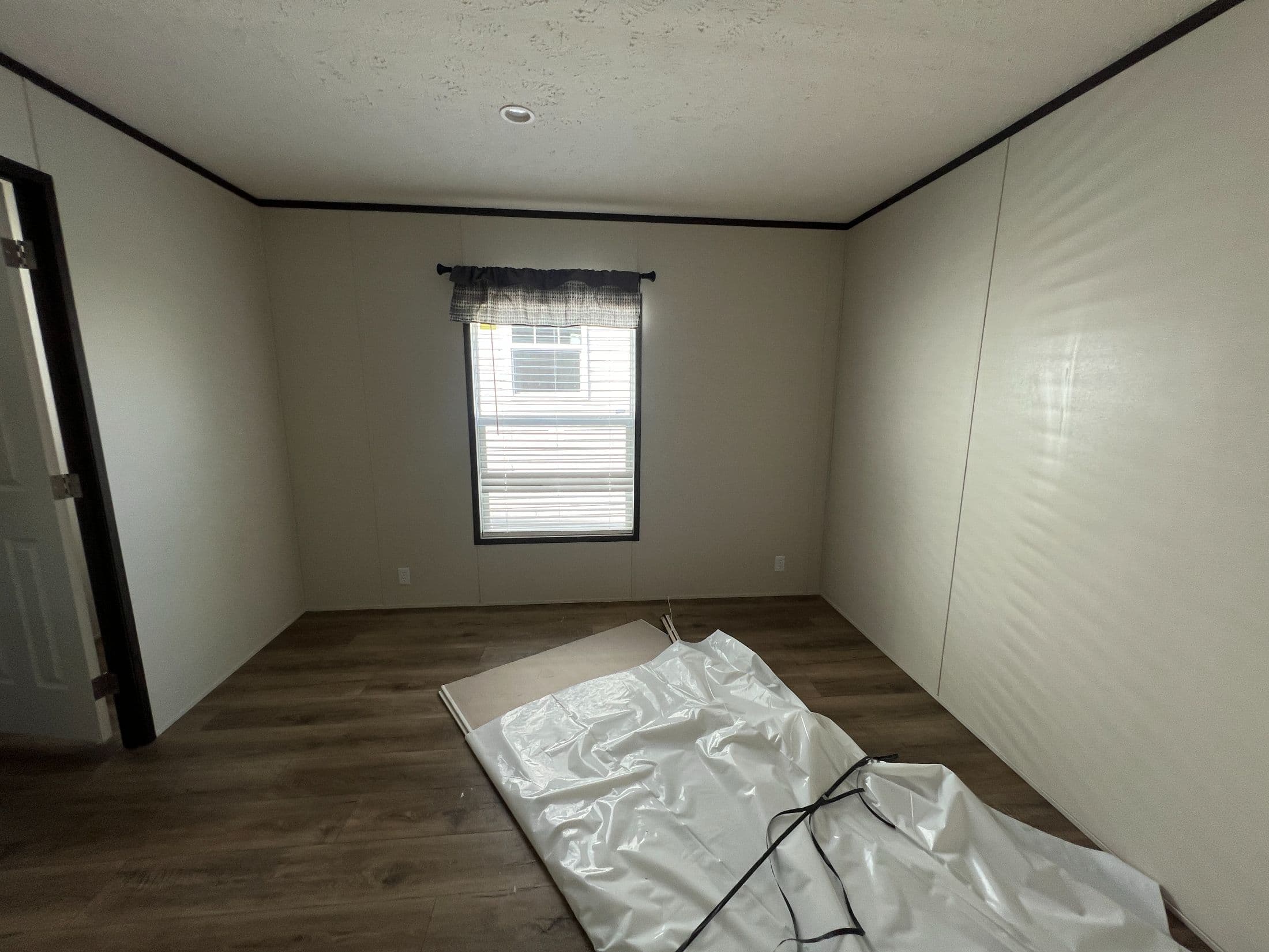 The lodge bedroom home features