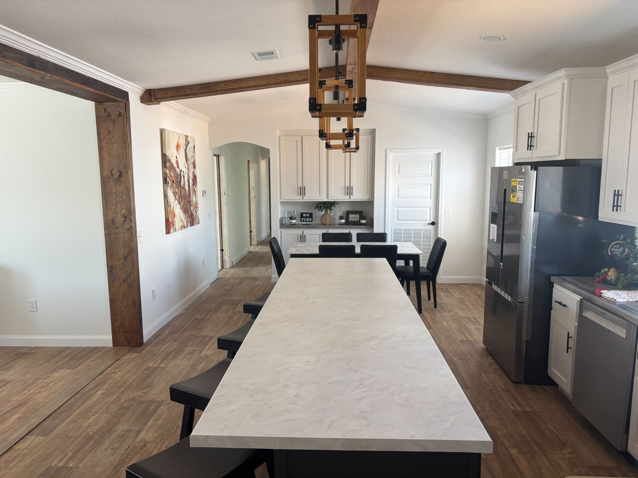 Sunshine 2010 kitchen home features